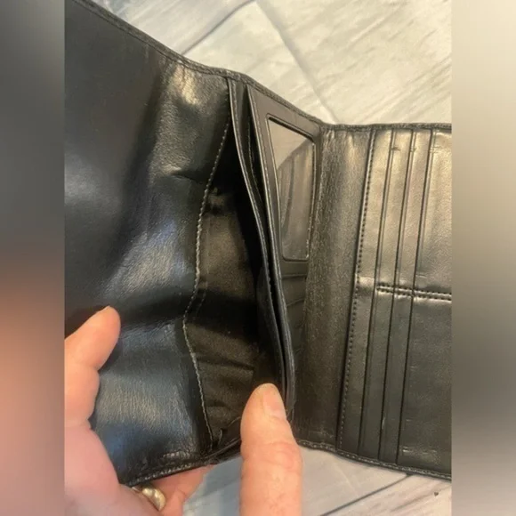 Coach Black Leather Essentials Poppy Trifold Wallet EUC​ - Picture 7 of 10